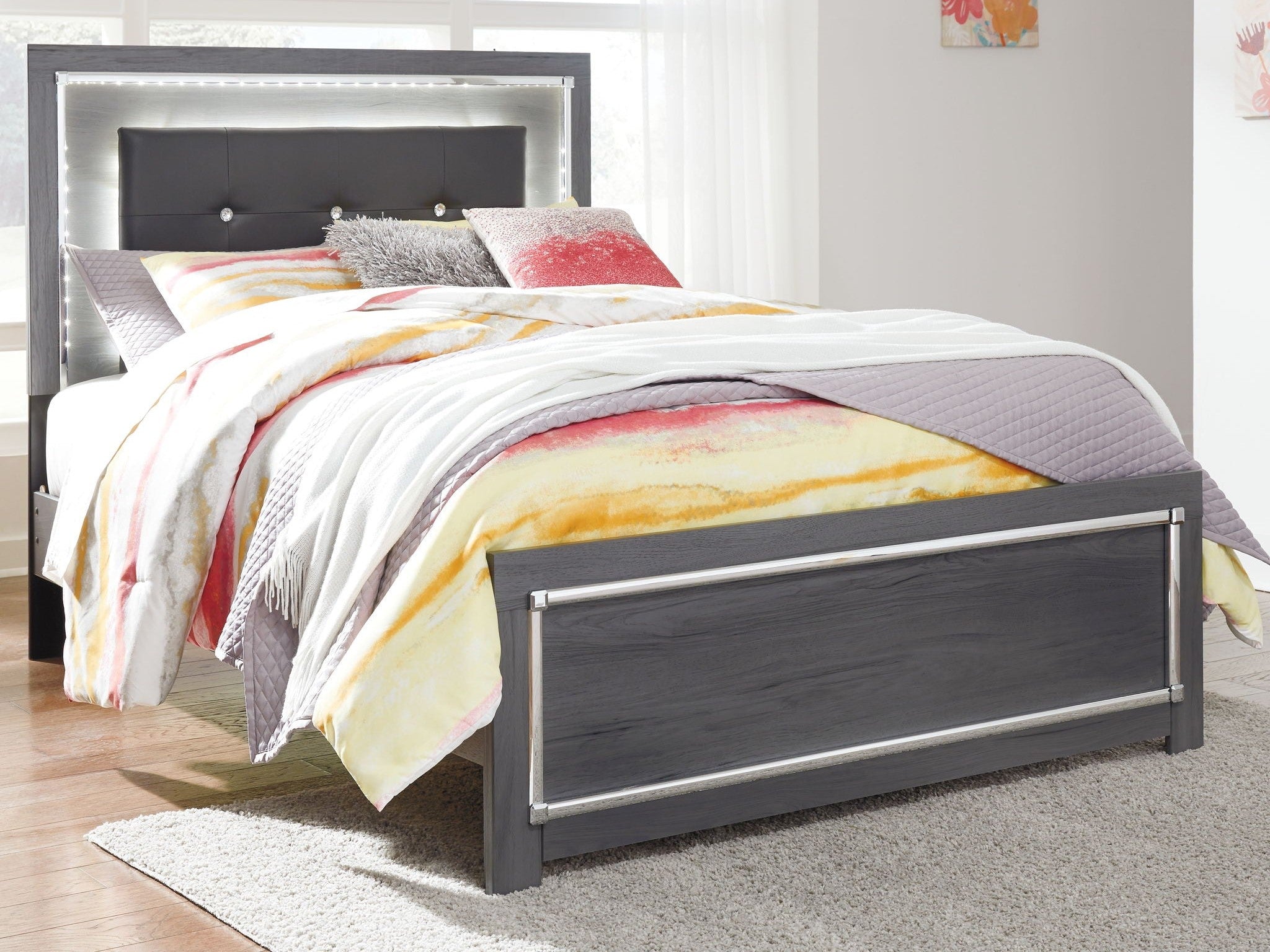 Lodanna - Youth Panel Bedroom Set