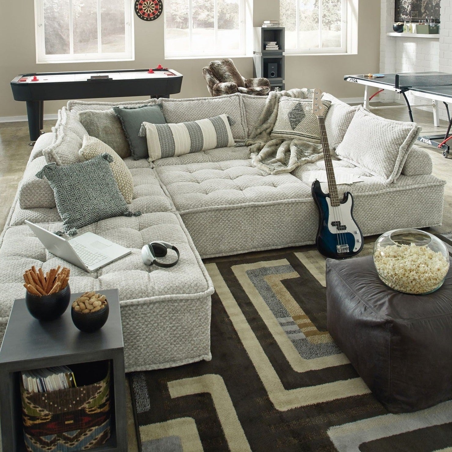Bales - Sectional