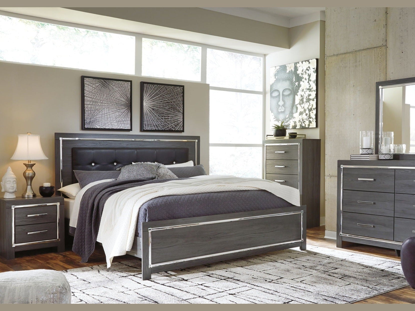 Lodanna - Panel Bedroom Set