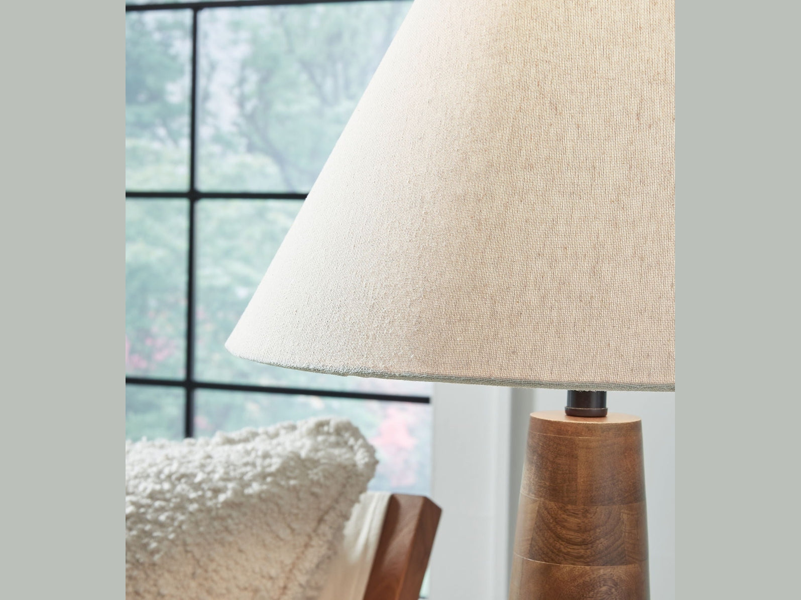 Danset - Wood Lamp