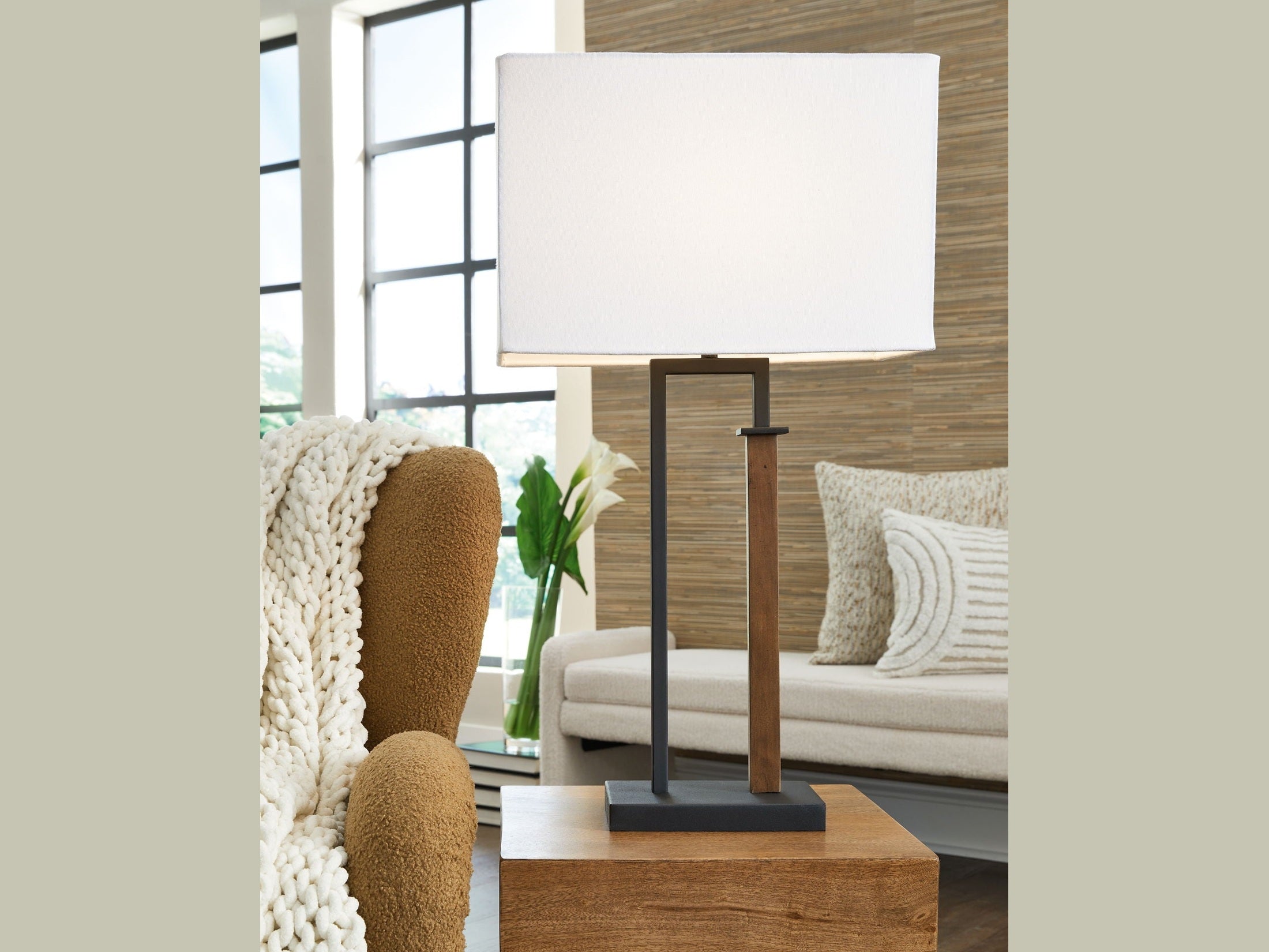 Voslen - Metal Table Lamp (Set of 2) - Black / Brown