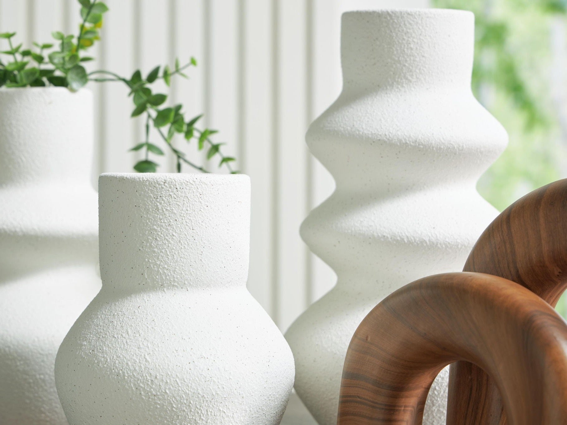 Carterworth - Accessory Set (Set of 5) - White / Brown