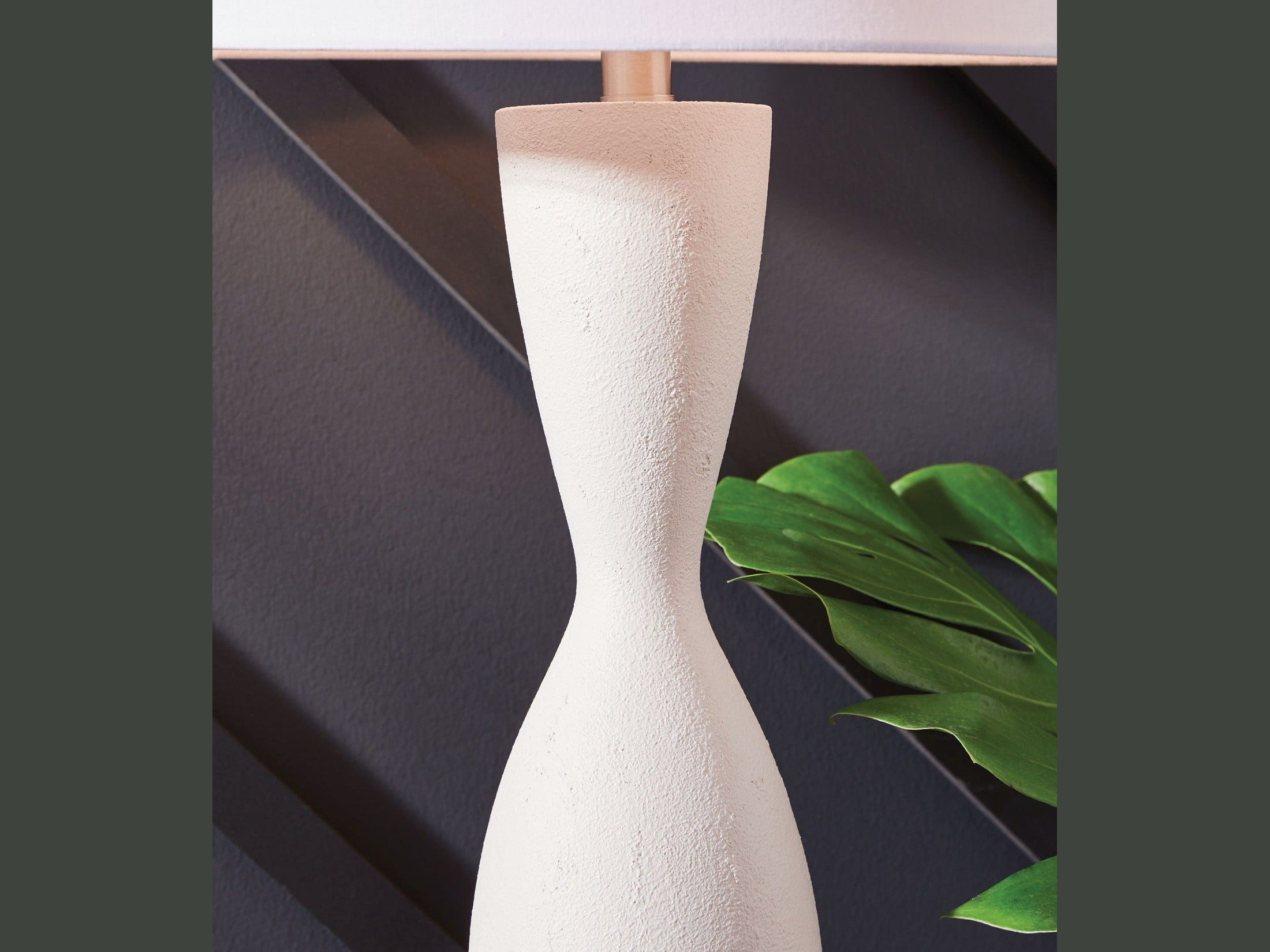 Davinford - Poly Table Lamp - White