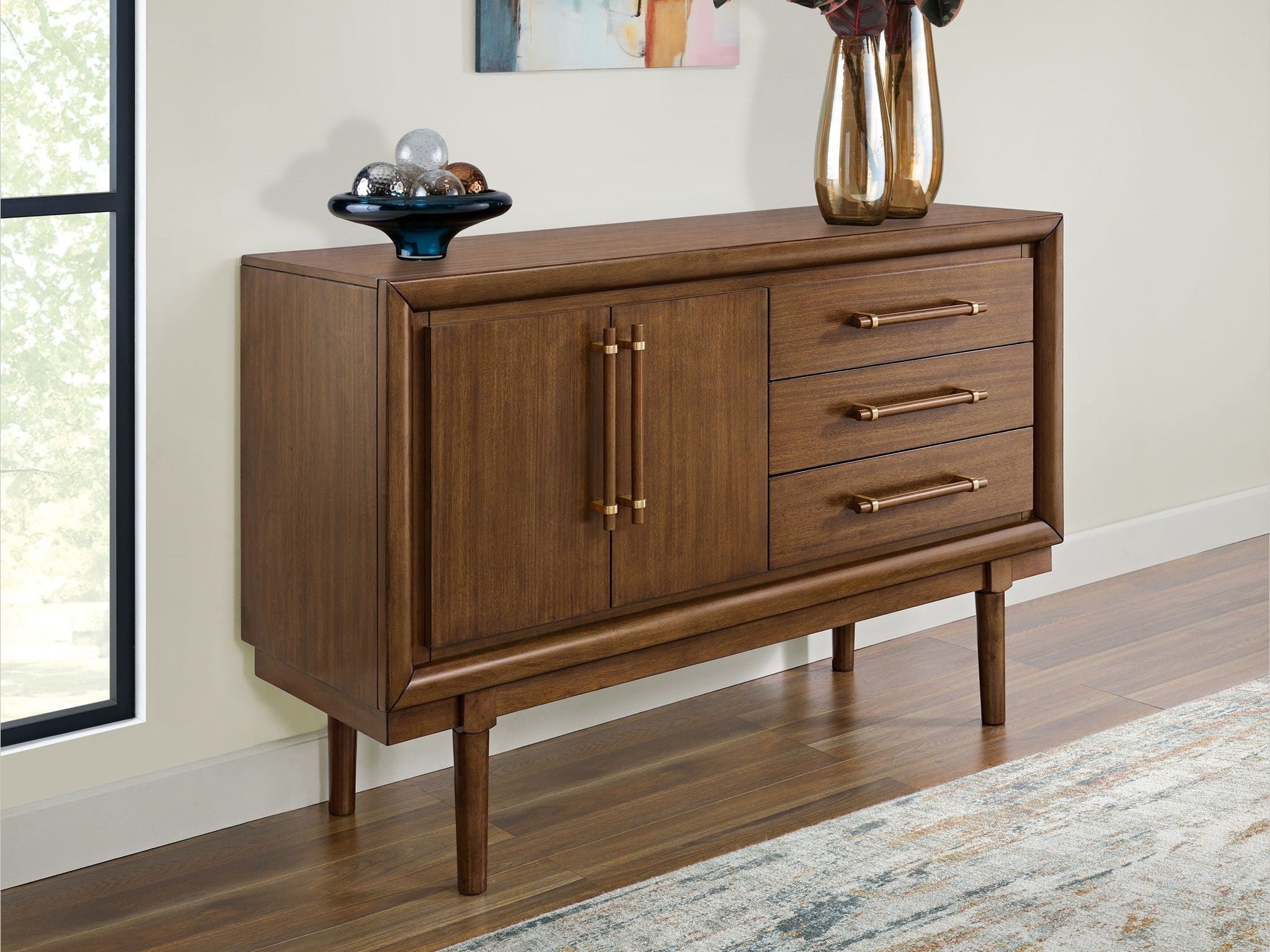 Lyncott - Dining Room Server - Brown