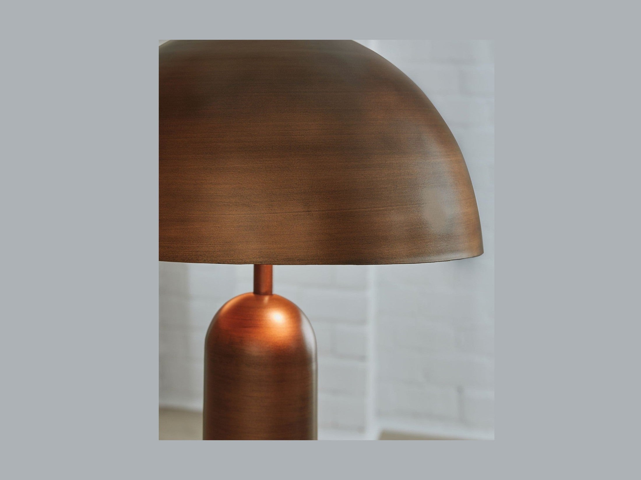 Wendfield - Metal Lamp