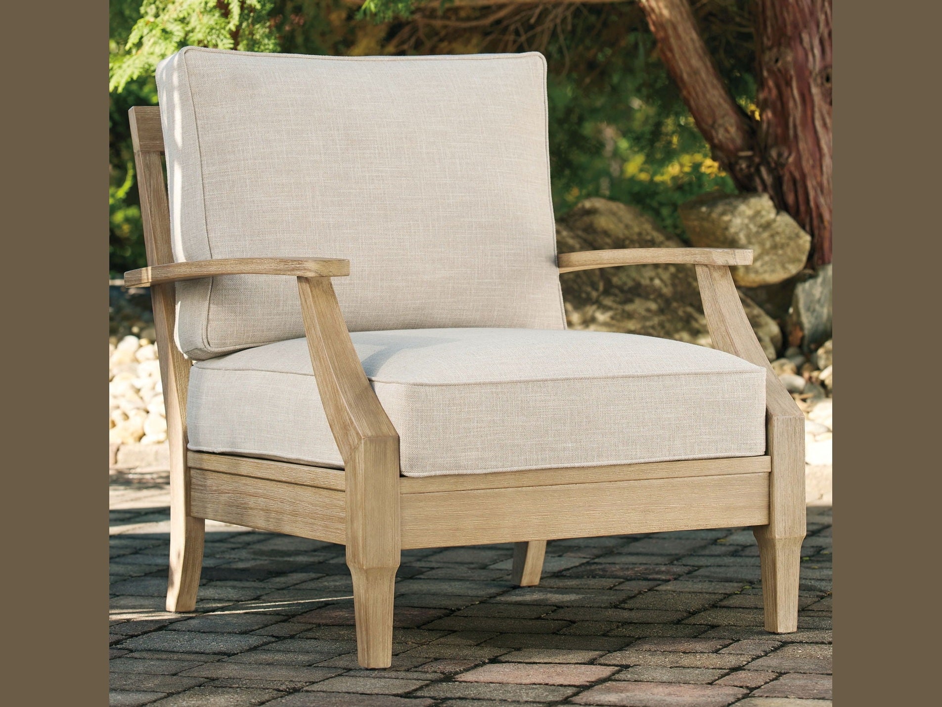 Clare View - Lounge Chair w/Cushion  - Beige
