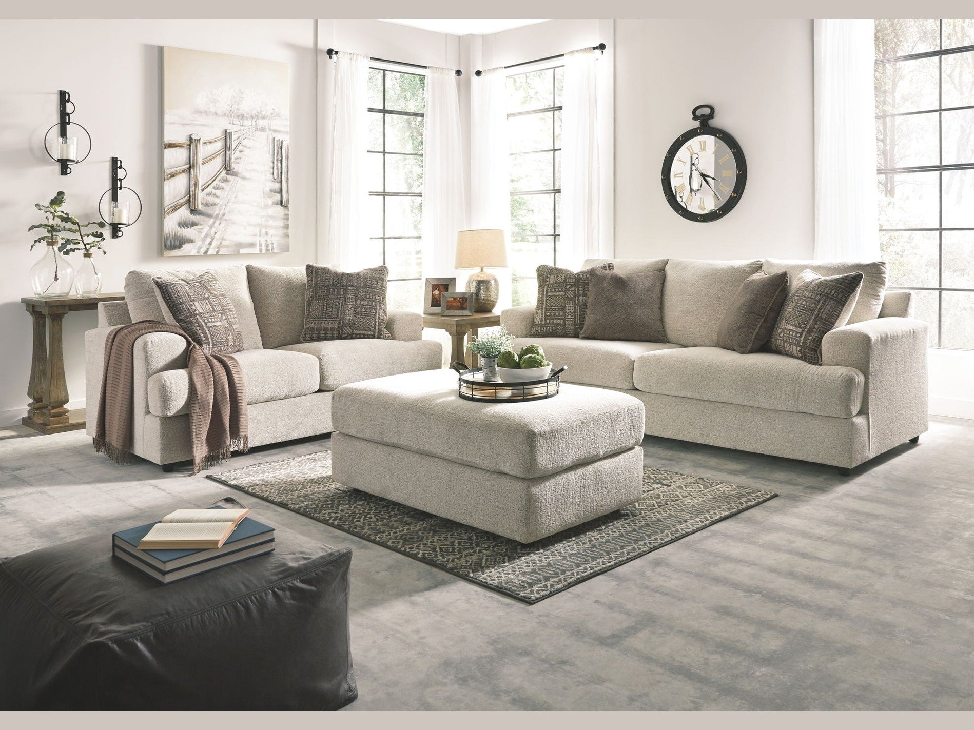 Soletren - Sofa, Loveseat