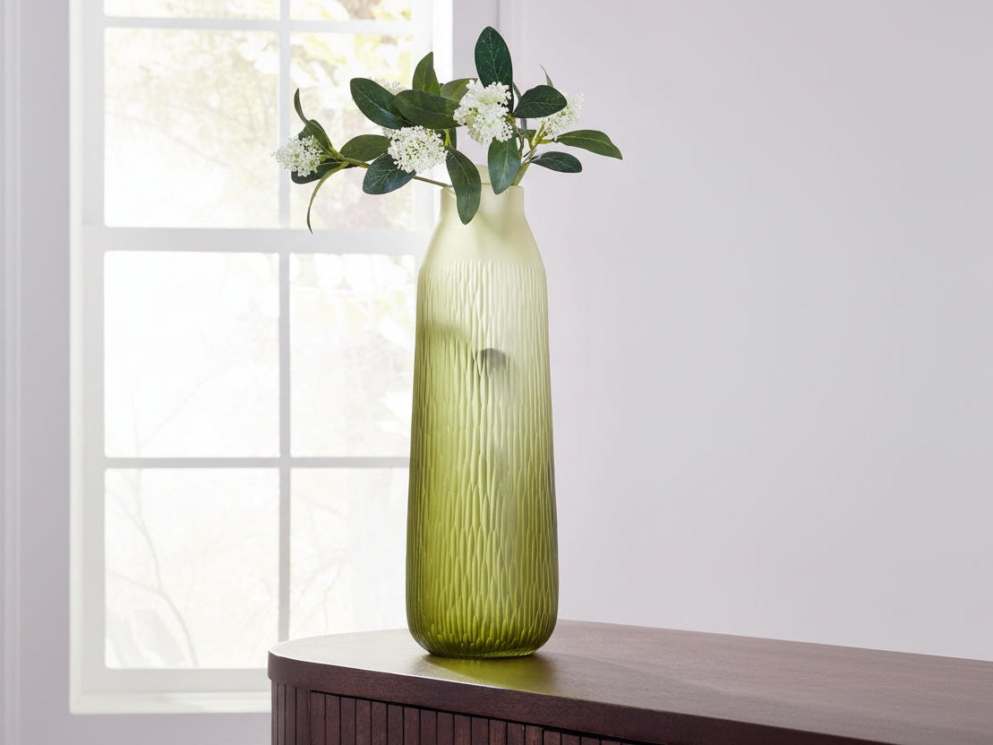 Scottyard - Vase