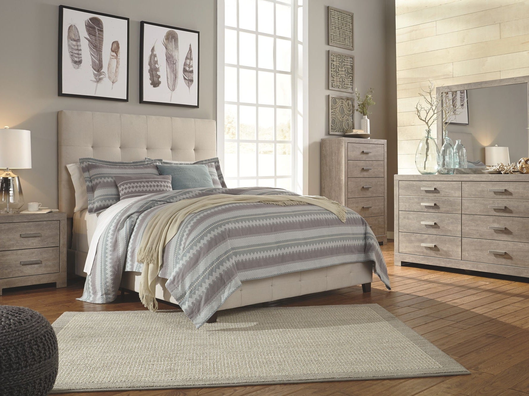 Culverbach - Five Drawer Chest - Gray