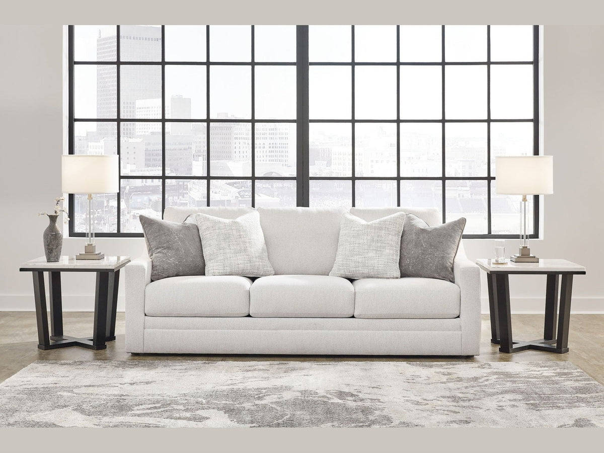 Maitelynn - Sofa - Chalk