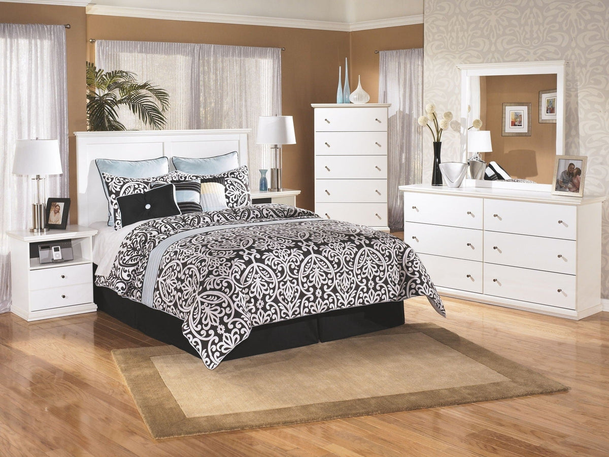 Bostwick Shoals - Five Drawer Chest - White