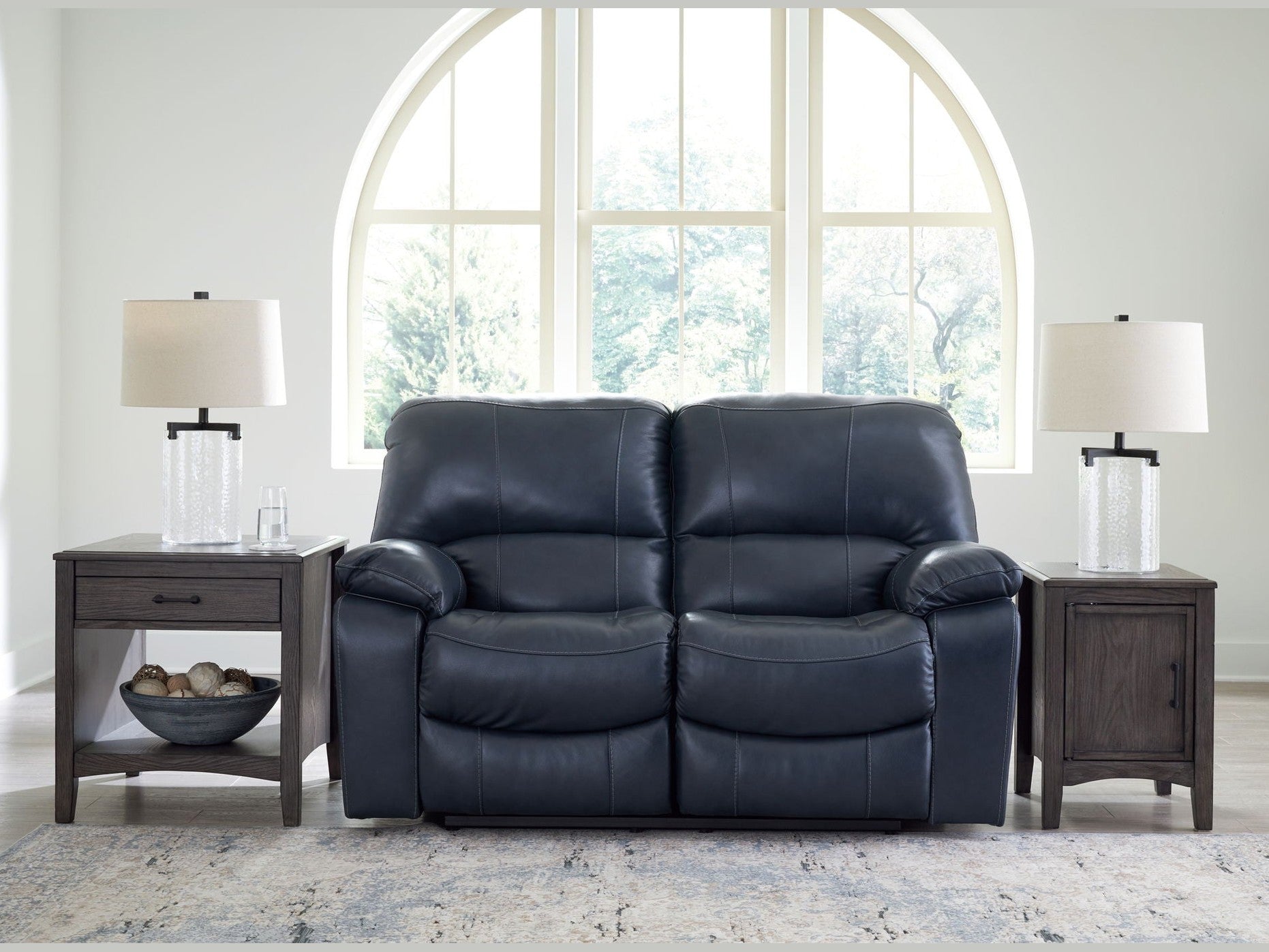Leesworth - Reclining Loveseat