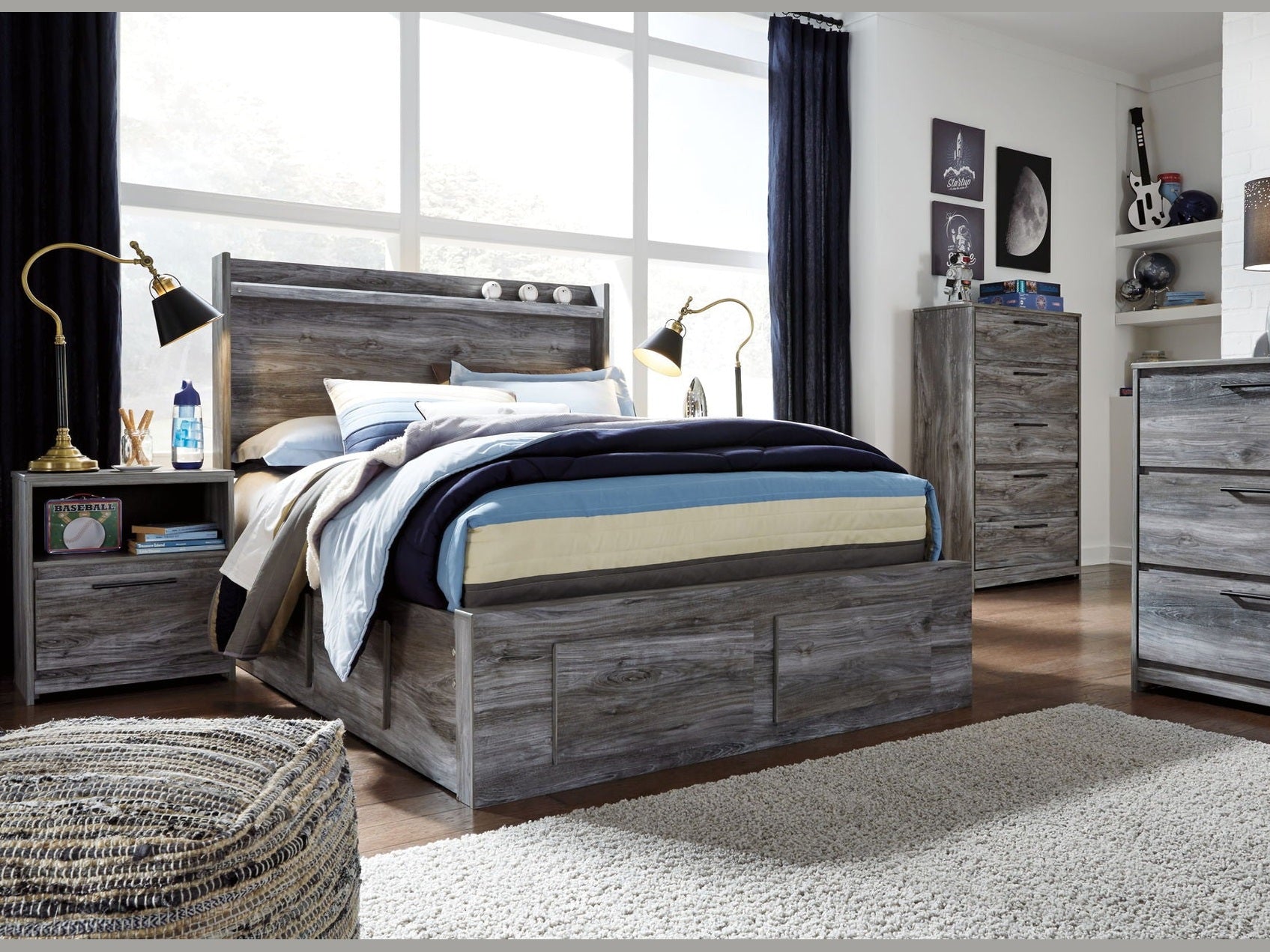 Baystorm - Panel Bed