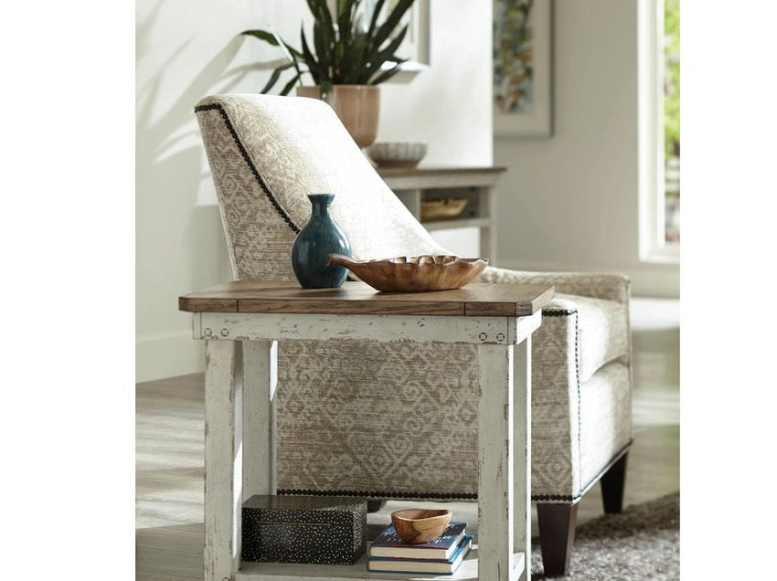 Hammary Chambers Chairside Table