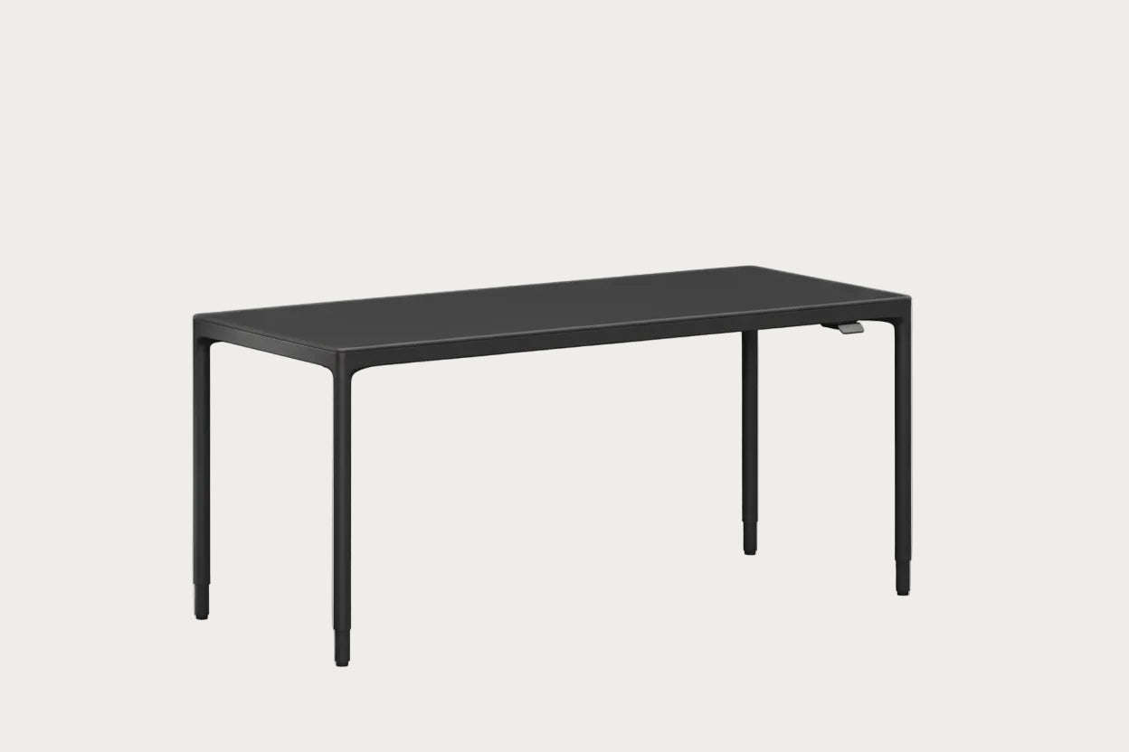 Luma 6762 black office desk on a white background