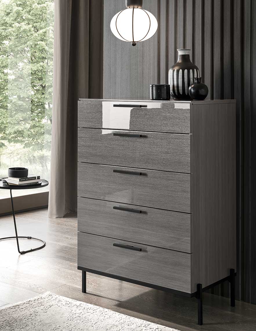 Novecento 5-Drawer Chest
