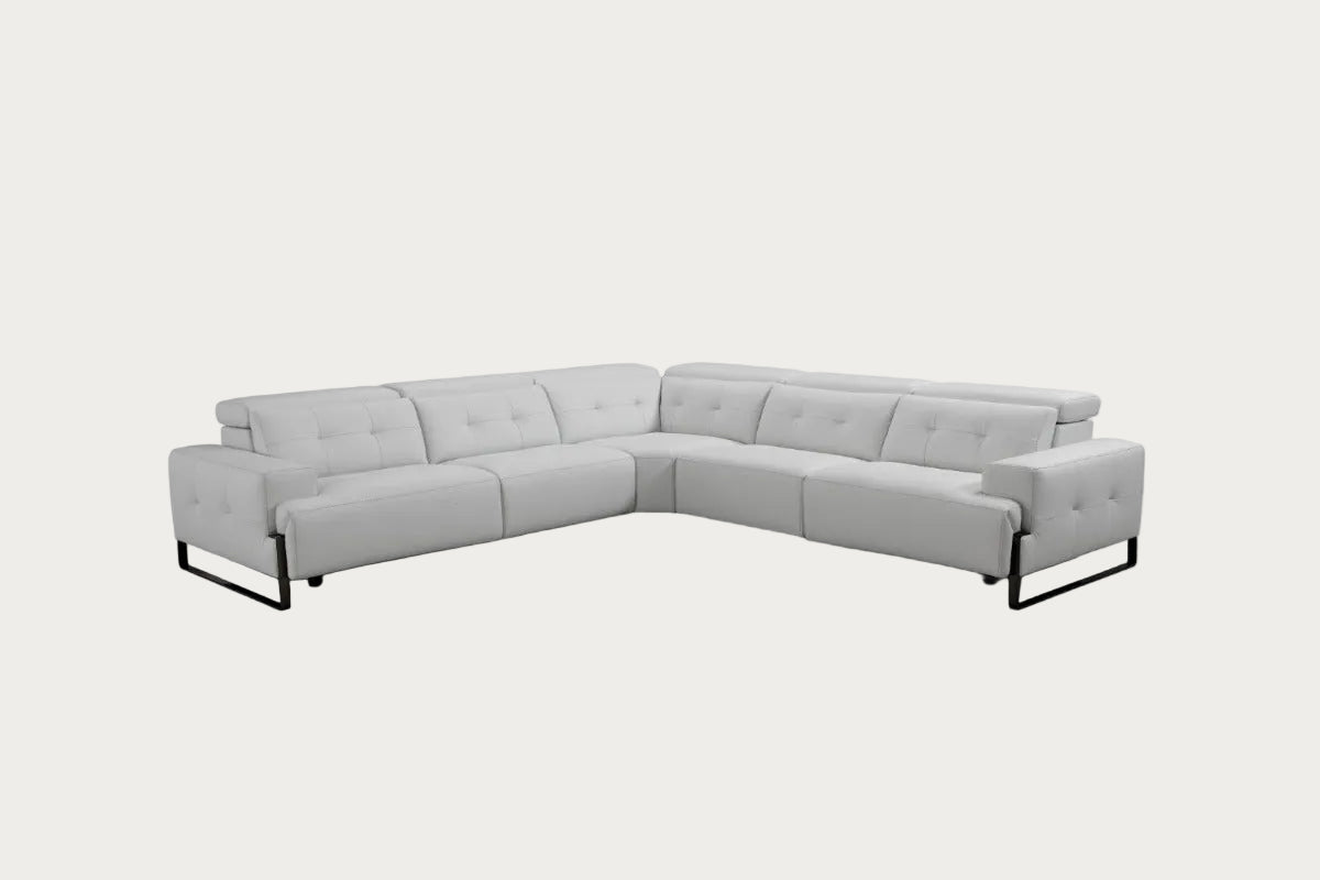 Incanto I772 gray sectional sofa on a white background