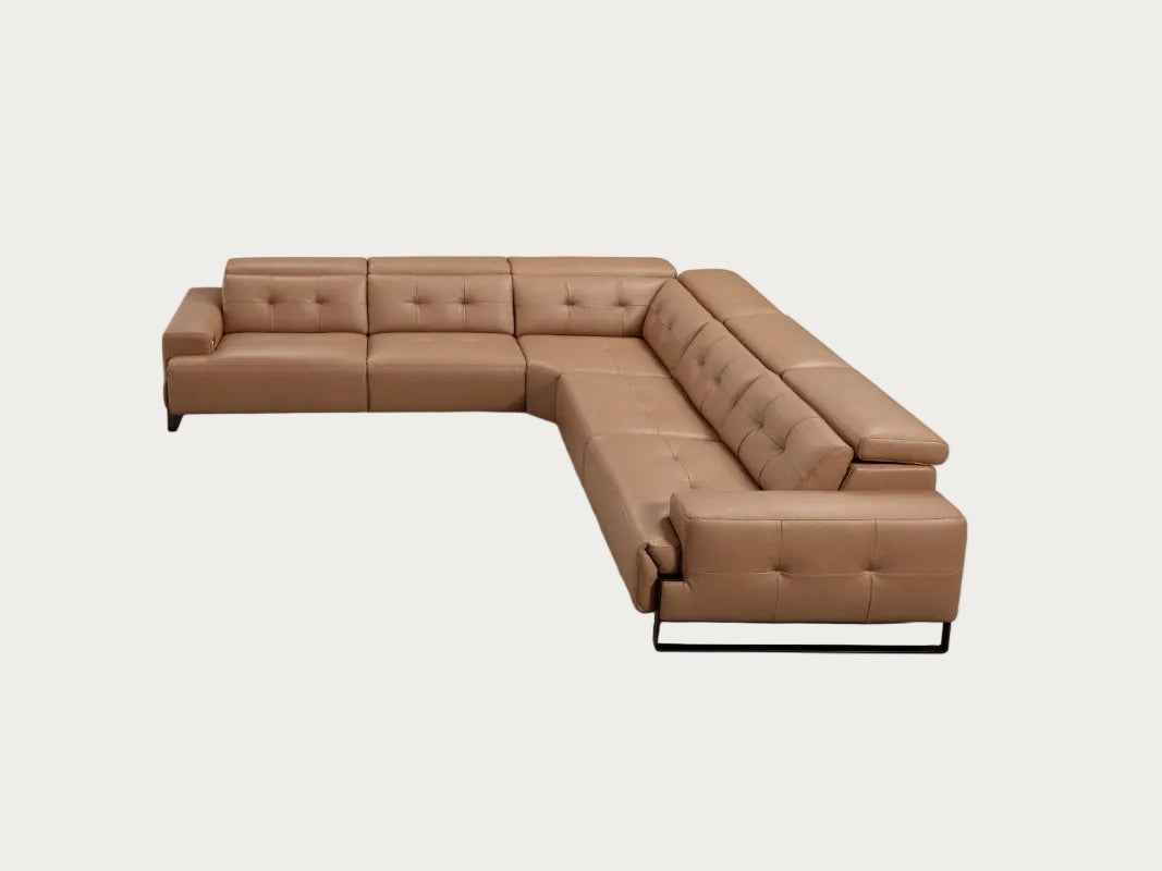 Incanto I772 Leather Sectional with Recliners in Caramel Leather