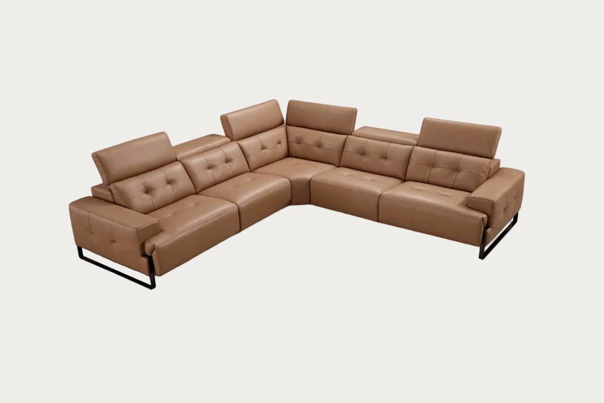 Incanto I772 sectional sofa in caramel leather