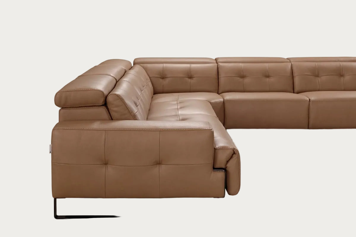 Incanto I772 Leather Sectional with Recliners in Caramel Leather