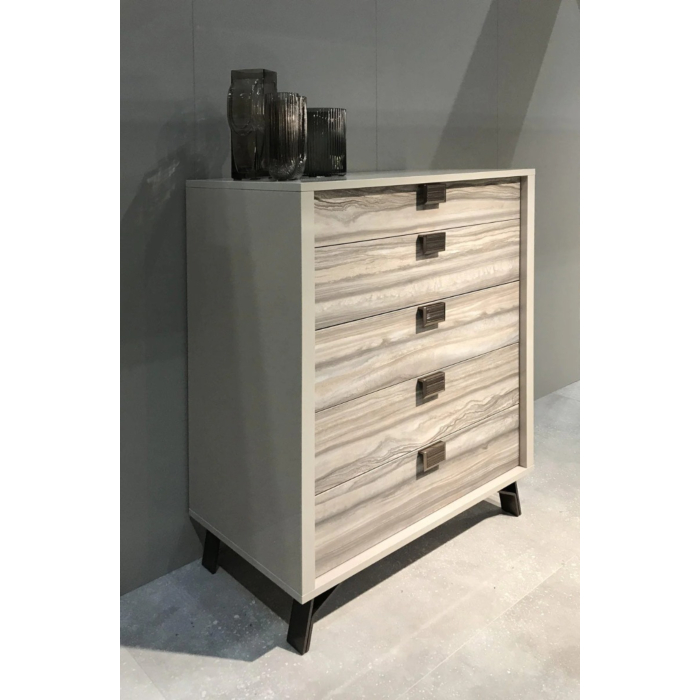 Luxurious Italian Craftsmanship: Explore the Jupiter Bedroom