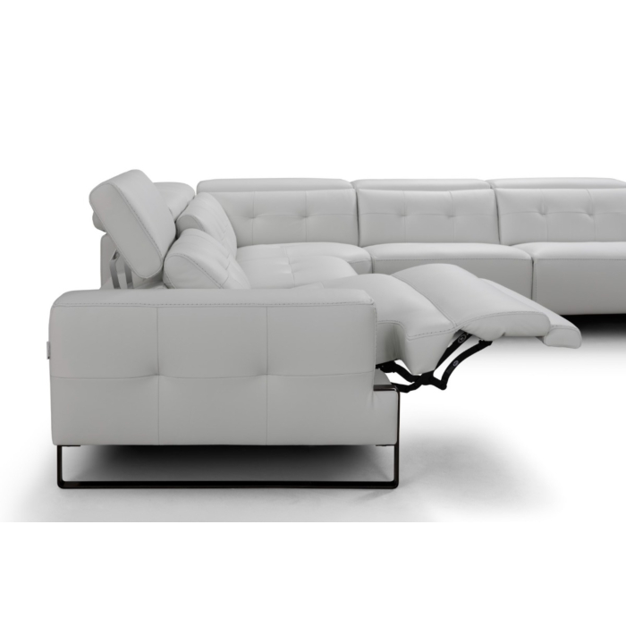 Ultimate Comfort and Style I772 Leather Sectional with Recliners