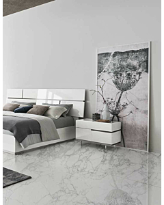 Artwnide Nightstand, Right